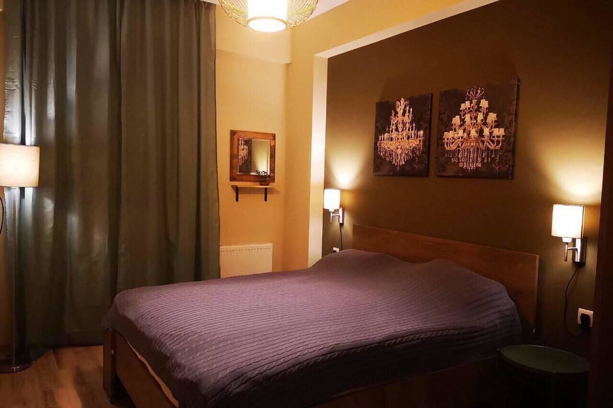 Loft | Desk, soundproofing, iron/ironing board, WiFi (free)