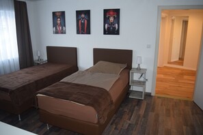 2 soverom, safe på rommet, reiseseng for barn og wi-fi