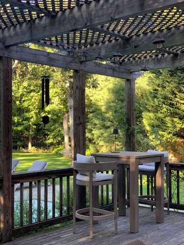 East Hampton -laiva taivas, lämmitetty uima-allas ja 3 minuutin ajomatka kylään