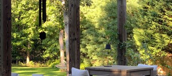 温水プールと村まで車で3分の東ハンプトン天国