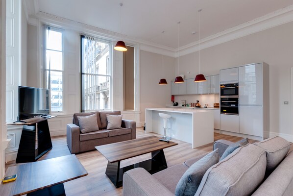 Apartment (3) | Living area | LCD TV, iPod dock - iStay Liverpool 1 Water Street Apartments (Liverpool)