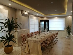 Indoor wedding - Hotel Restaurante Montserrat (Pinos Puente)