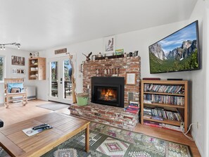 TV, fireplace, DVD player