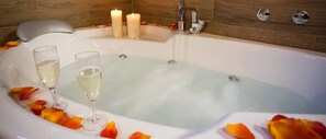 Bồn tắm spa riêng