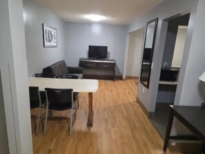 Individuell eingerichtet, Verdunkelungsvorhänge, kostenloses WLAN