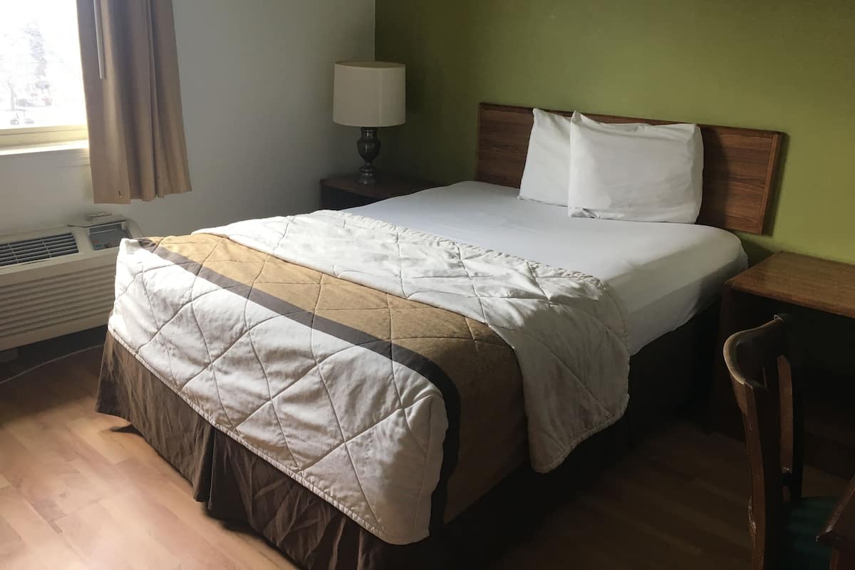Individually furnished, blackout drapes, free WiFi, bed sheets