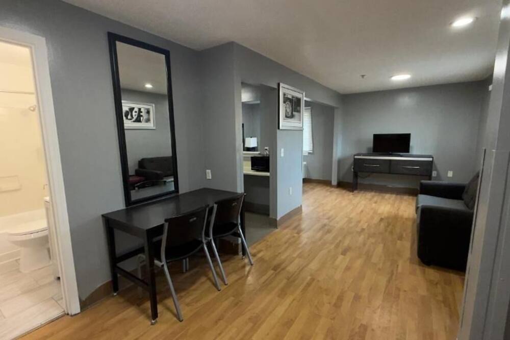 Welcome Suites Hazelwood