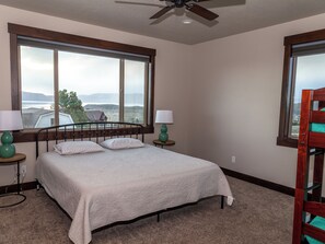 5 Schlafzimmer, Bügeleisen/Bügelbrett, WLAN, Bettwäsche