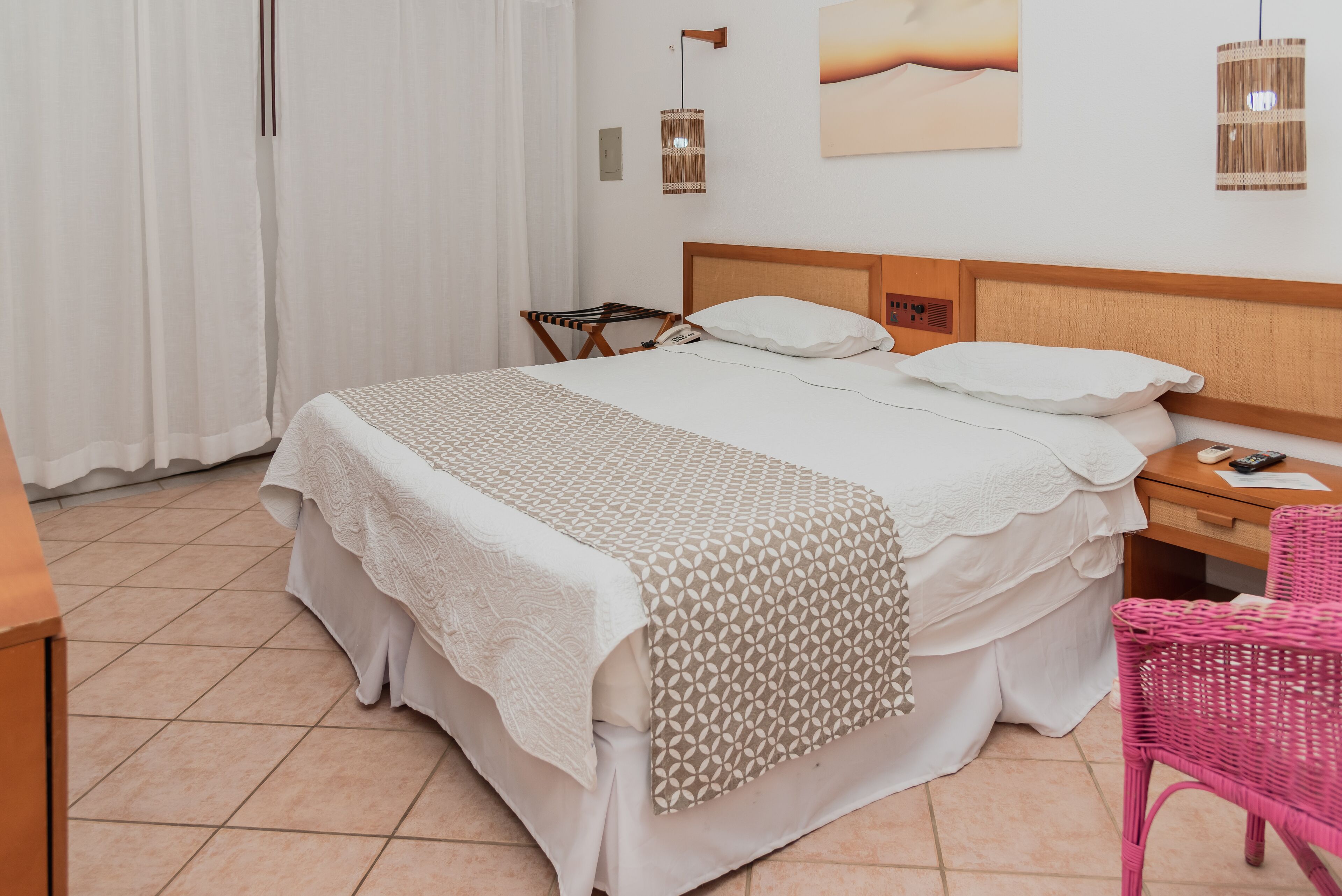 standard double room | minibar, in-room safe, desk, laptop workspace