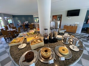 Tägliches inbegriffenes Frühstücksbuffet