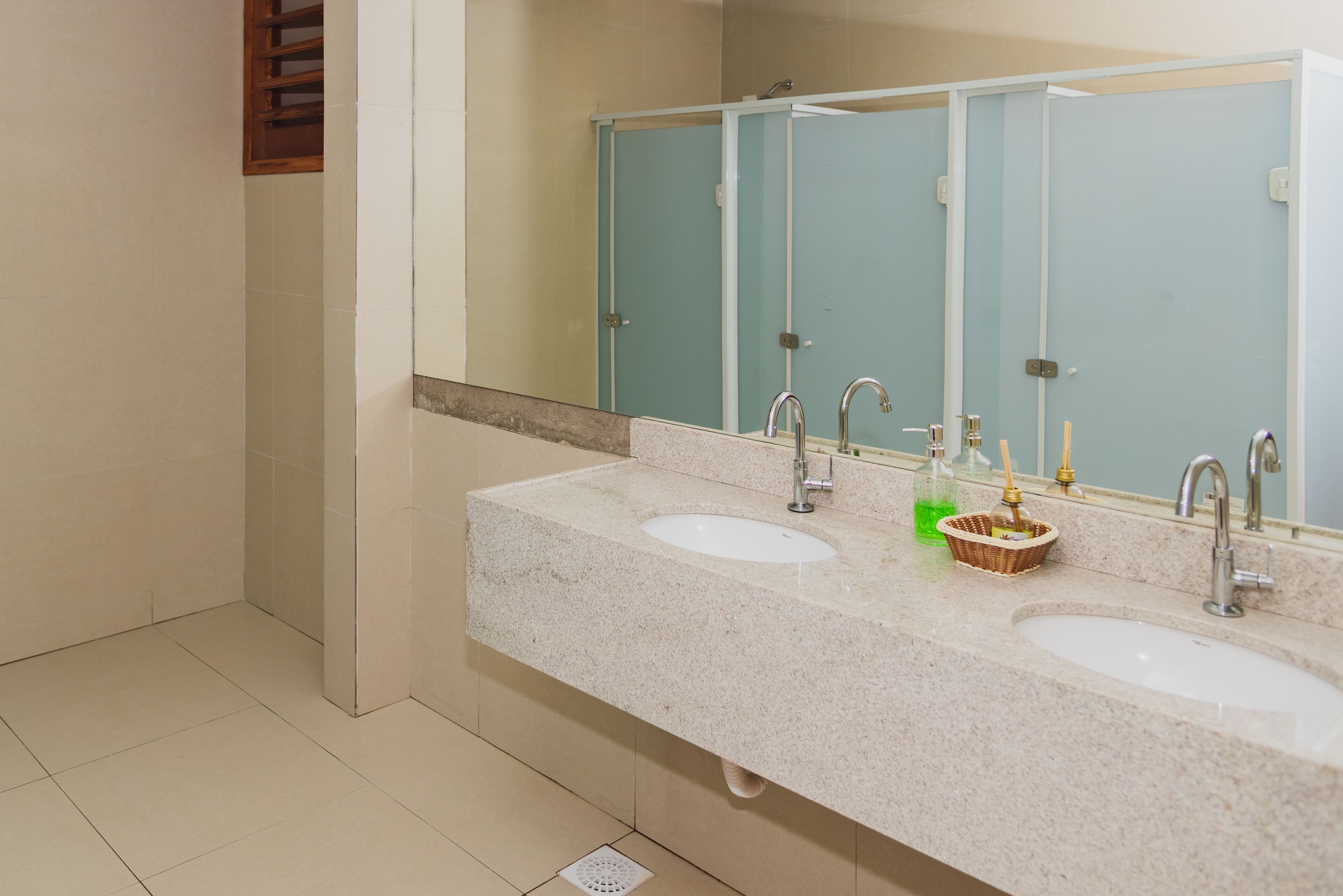 outdoor pool, open 8:00 am to 8:00 pm, pool umbrellas, pool loungers