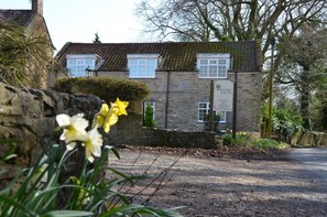 Cottage | Front of property