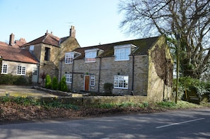 Cottage | Front of property