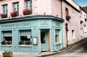 Front of property - Hôtel les Forges (Cosne-Cours-sur-Loire)