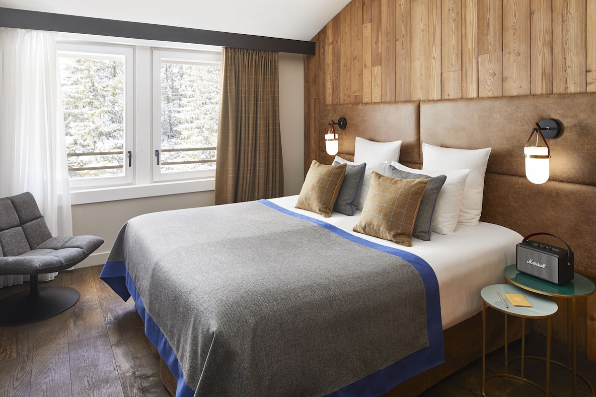 Large Suite | Premium bedding, minibar, in-room safe, individually decorated