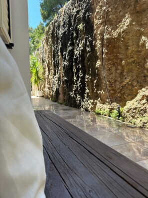 Design Double Room (Riolite) | In-room safe, blackout curtains, soundproofing, bed sheets - Petra Maris B&B (Peschici)
