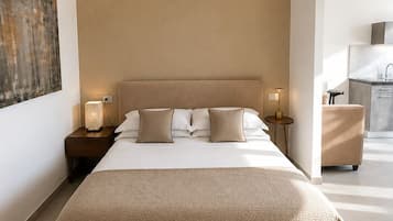 Deluxe Studio Suite, Garden View (Jumilite) | In-room safe, blackout drapes, soundproofing, bed sheets