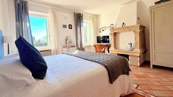 Individually decorated, individually furnished, free WiFi