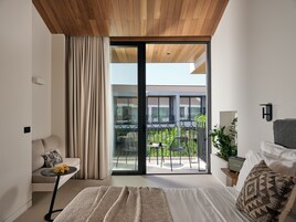 Tek Büyük Yataklı Oda | Balkon manzarası