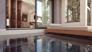 Superior Suite, Pool Access | Interior entrance