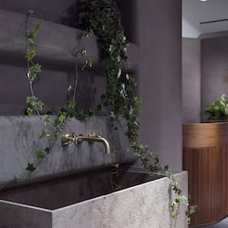 Couples treatment rooms, body treatments, deep-tissue massages