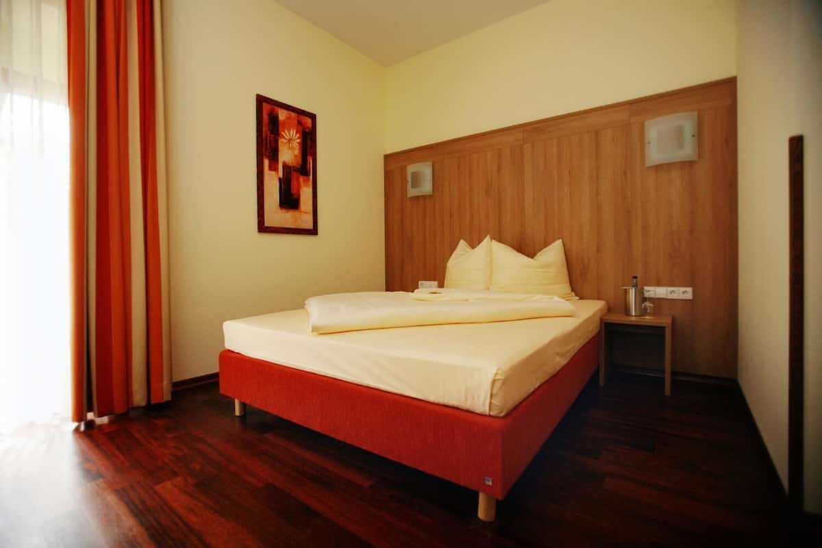 Kamar Single Comfort | Brankas, Wi-Fi gratis, dan seprai linen