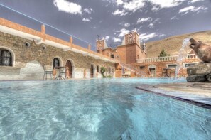 Unclassified image, 2 of 67, button - Hôtel Baddou (Aït Hani)