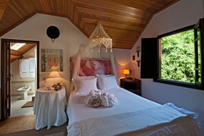 Individually decorated, individually furnished, blackout curtains - Casa dos Moinhos do Chão do Mosteiro (Sao Pedro do Sul)