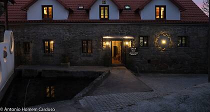 Casa dos Moinhos do Chão do Mosteiro