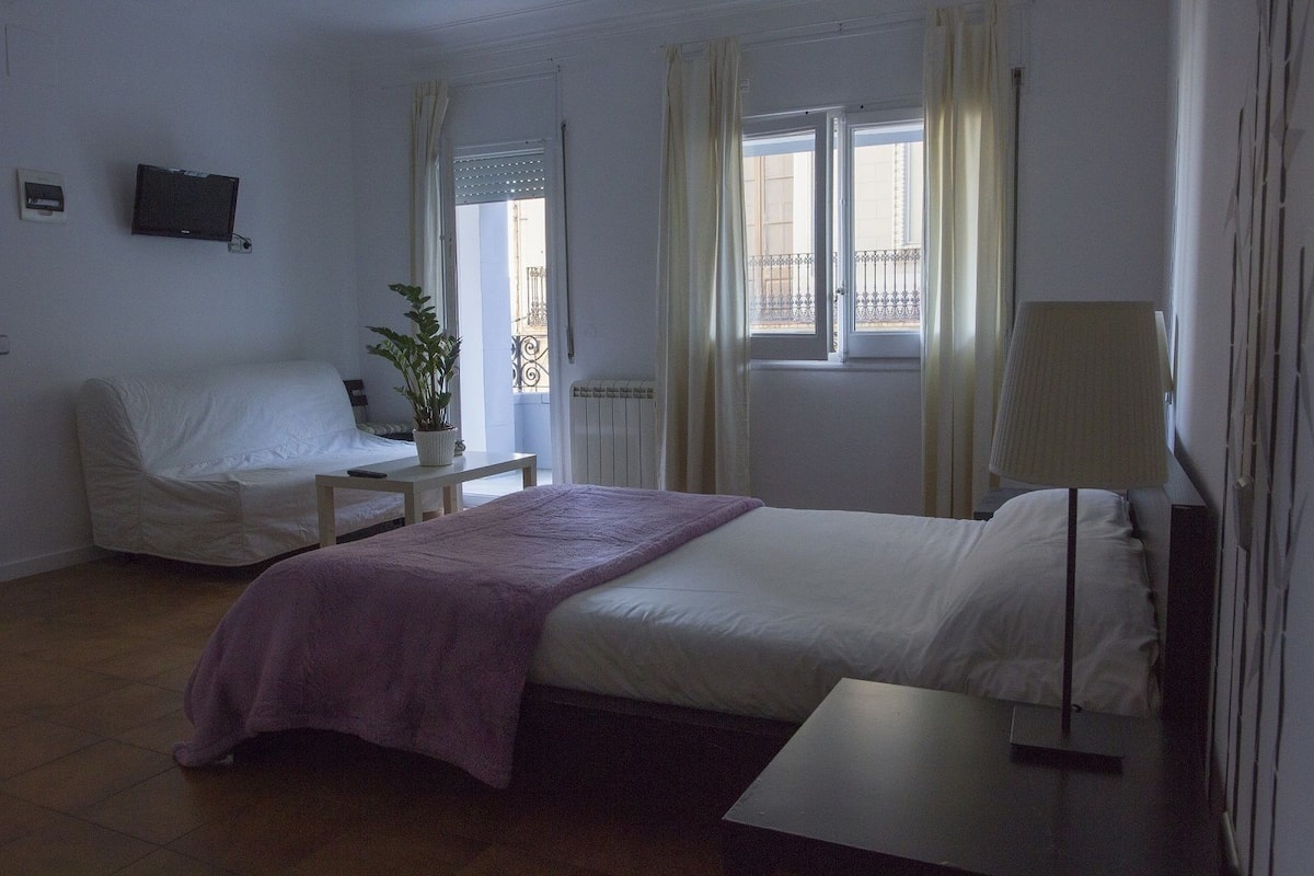 Suite, balcón | Wifi gratis y ropa de cama