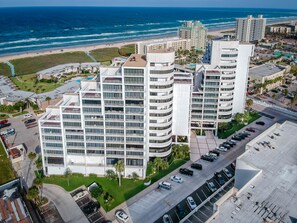 Exterior - Modern Beachfront Complex 2 Minute Walk to Beach Ocean and Bay views! Sleeps 4 (South Padre Island)