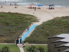 Am Strand, Liegestühle, Strandtücher