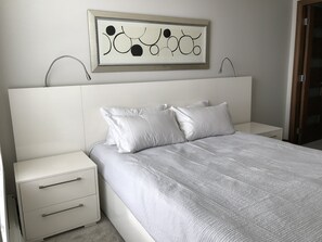 2 bedrooms, WiFi, bed sheets, wheelchair access