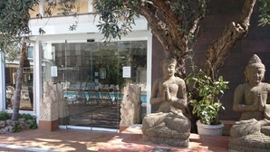 Unclassified image, 2 of 31, button - La Palmera & Spa (Lloret de Mar)