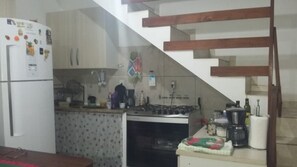 Duplex | Escrivaninha, cortinas blackout, Wi-Fi de cortesia, roupa de cama