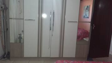 Duplex | Desk, blackout curtains, free WiFi, bed sheets