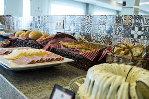 Tägliches inbegriffenes Frühstücksbuffet