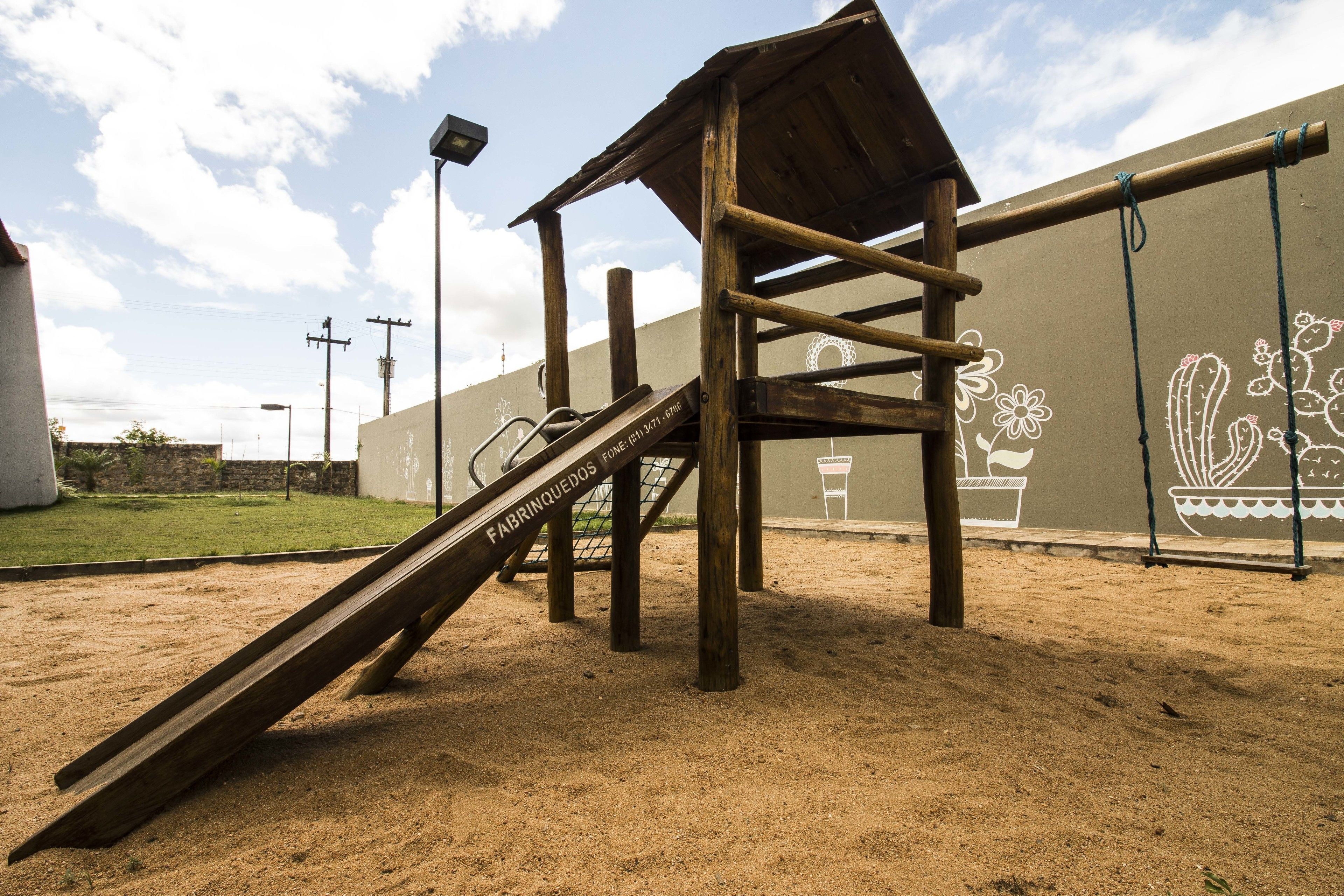 children’s play area – outdoor