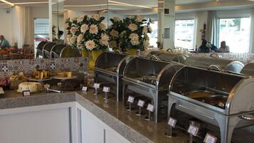 Tägliches inbegriffenes Frühstücksbuffet