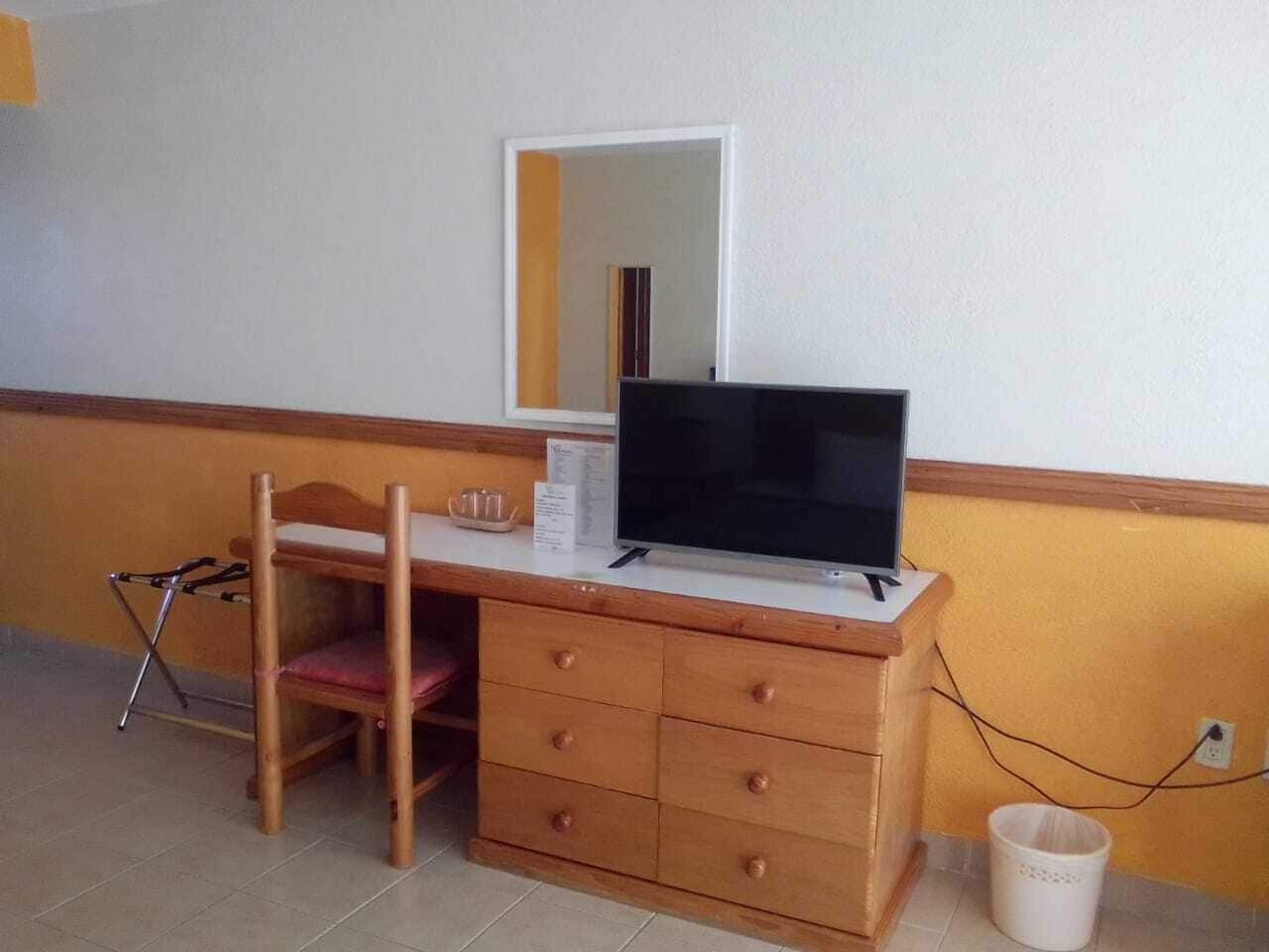 superior room, 1 king bed | 1 bedroom, down duvets, laptop workspace, iron/ironing board