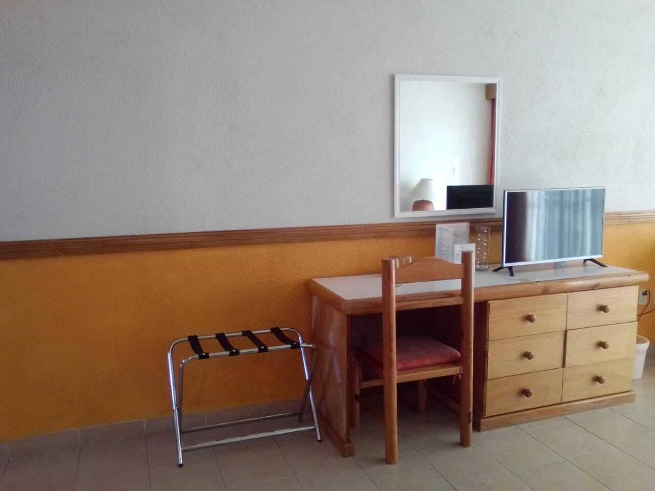 superior room, 1 king bed | 1 bedroom, down duvets, laptop workspace, iron/ironing board