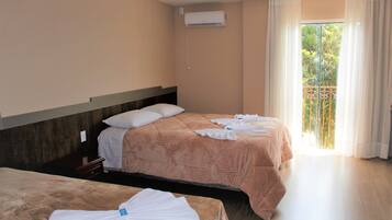 Comfort Triple Room | Free WiFi, bed sheets