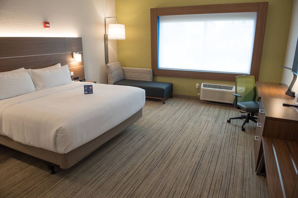 In-room safe, desk, laptop workspace, blackout drapes