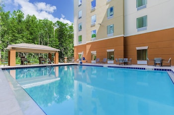 Pool (outdoor) at Candlewood Suites Orlando - Lake Buena Vista by IHG
