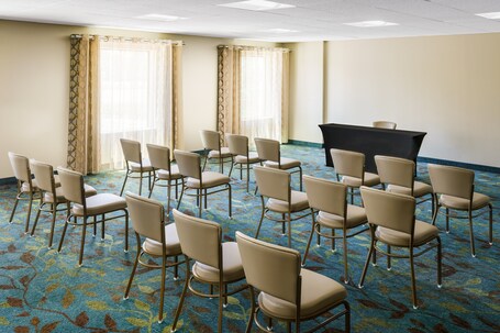 Candlewood Suites Orlando Lake Buena Vista, an IHG Hotel - Image 28