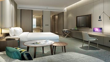 1 bedroom, minibar, in-room safe, desk