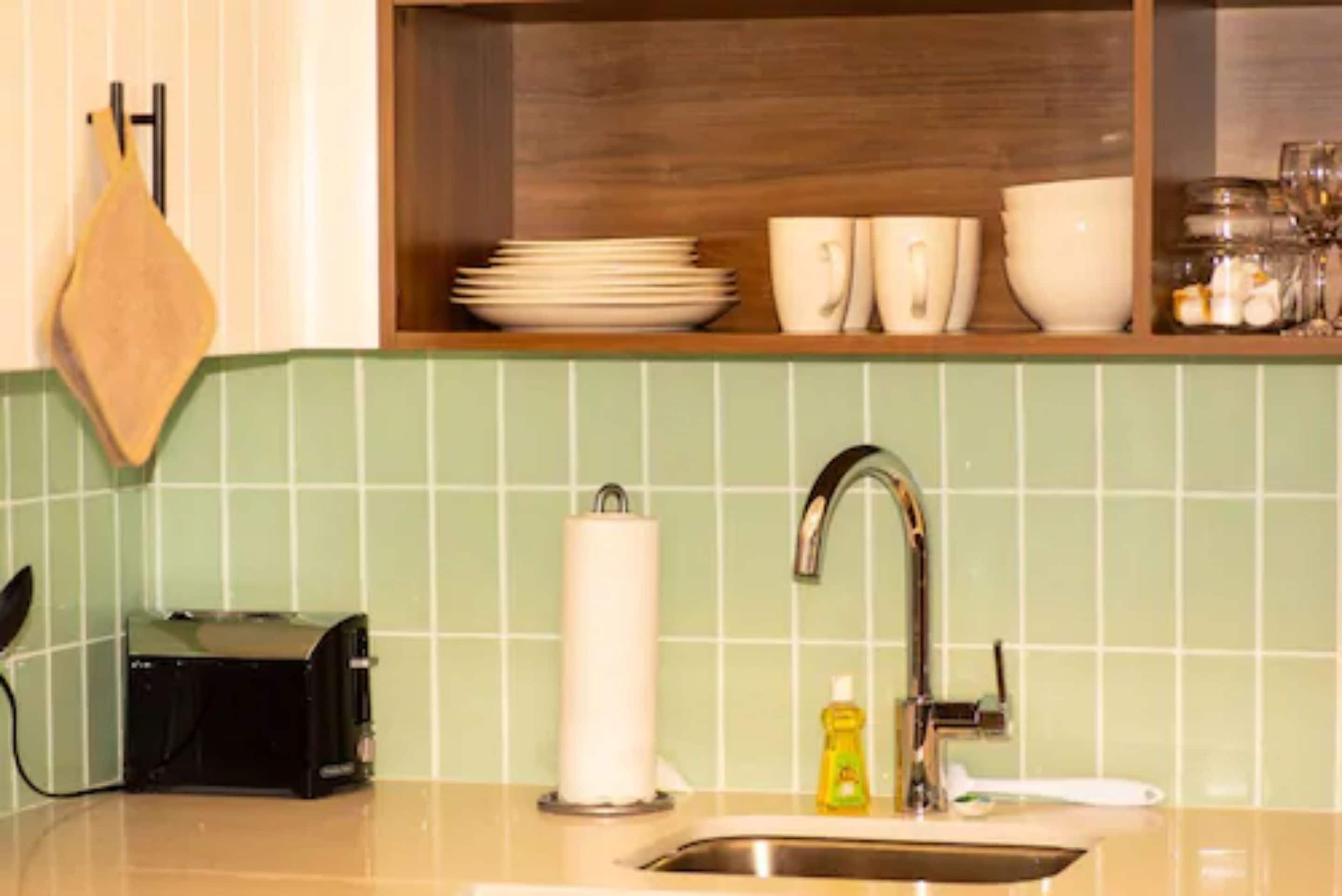 full-sized fridge, microwave, oven, dishwasher