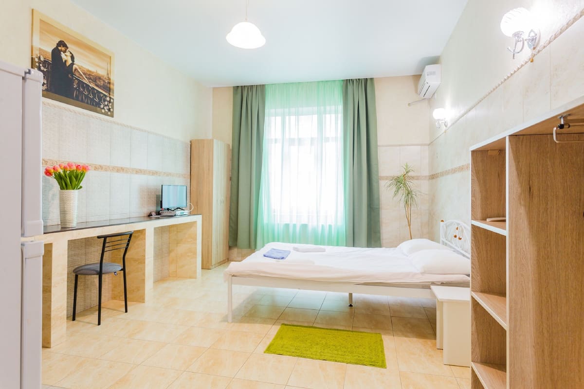 Standard Double Room | Desk, iron/ironing board, free WiFi, bed sheets