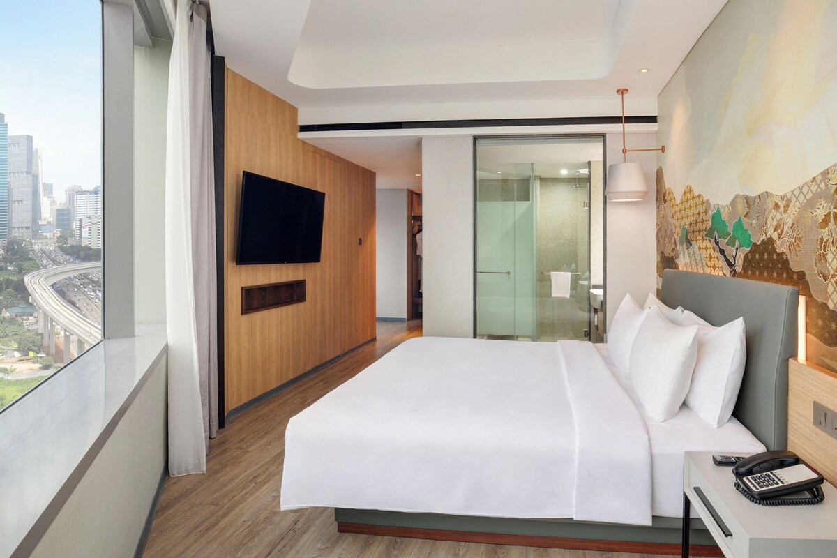 Kamar Eksekutif, 1 Tempat Tidur Double | Tempat tidur Select Comfort, minibar, brankas, dan meja kerja