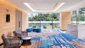 3 bars/lounges, poolside bar